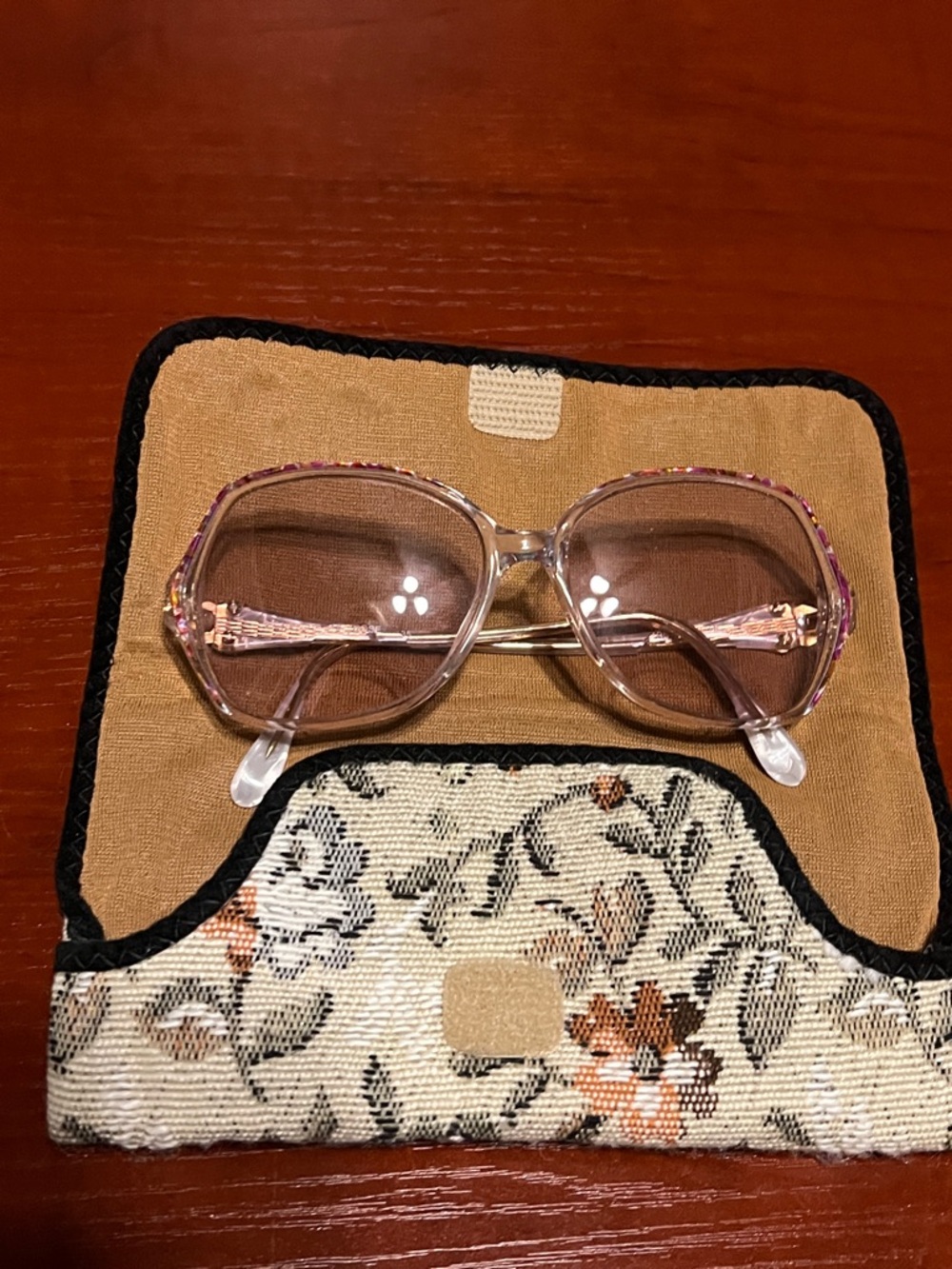 70’s style Clear Pink-Tinted Women's Sunglasses